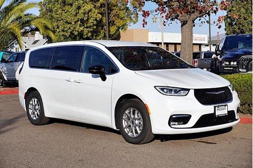 2025 Chrysler Pacifica L