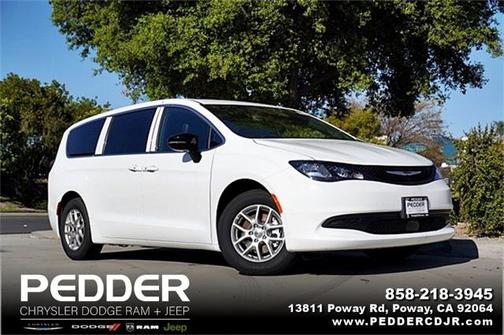 2025 Chrysler Voyager LX