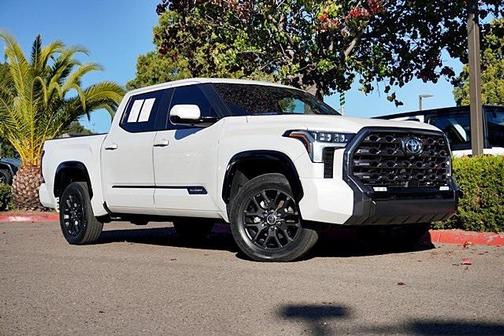 2023 Toyota Tundra Hybrid Platinum