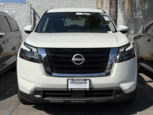 2023 Nissan Pathfinder SV FWD