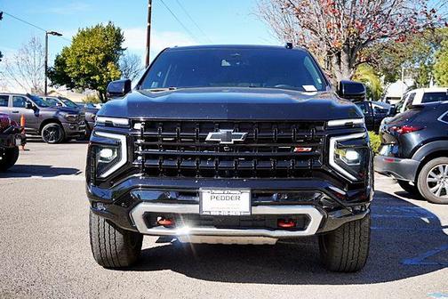 2025 Chevrolet Suburban 4WD Z71