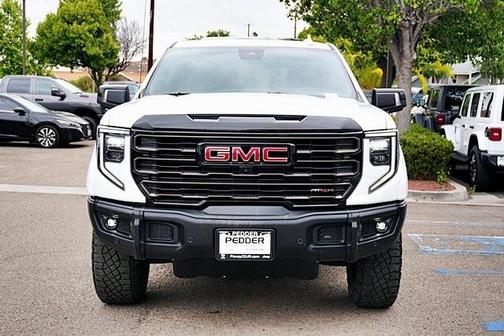 2023 GMC Sierra 1500 AT4X