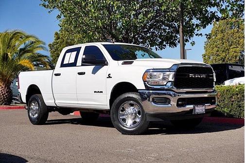 2022 RAM 2500 Tradesman Crew Cab 4x4 6'4' Box