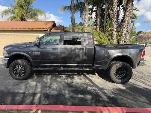 2016 RAM 3500 Laramie