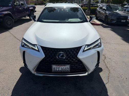 Eminent White Pearl 2022 Lexus UX 250h Base