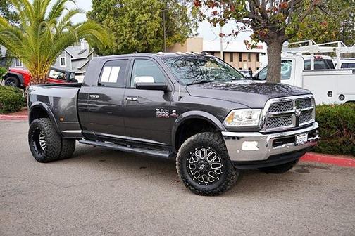 2016 RAM 3500 Laramie