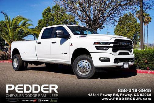 Bright White Clearcoat 2026 RAM 3500 Big Horn Crew Cab 4x4 8' Box