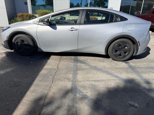 2024 Toyota Prius LE