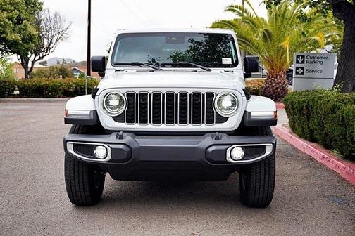 2025 Jeep Wrangler 4-Door Sahara 4x4