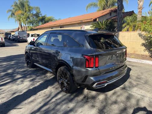 2022 Kia Sorento SX