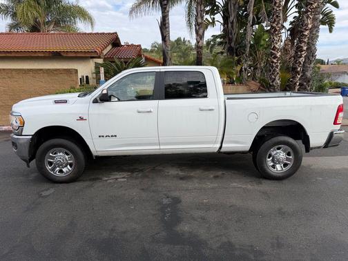 2022 RAM 2500 Big Horn Crew Cab 4x4 6'4' Box