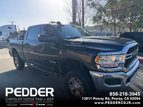 2020 RAM 2500 Tradesman Crew Cab 4x4 6'4' Box