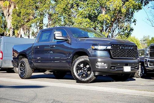 2026 RAM 1500 Warlock Crew Cab 4x4 5'7' Box