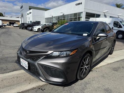 2023 Toyota Camry SE