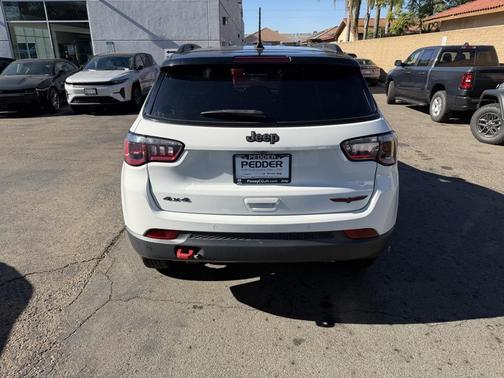 2023 Jeep Compass Trailhawk
