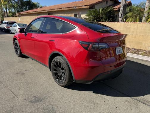 2023 Tesla Model Y Long Range Dual Motor All-Wheel Drive