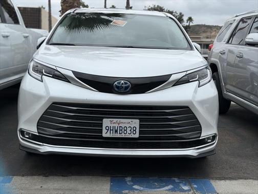 2023 Toyota Sienna Limited 7-Passenger