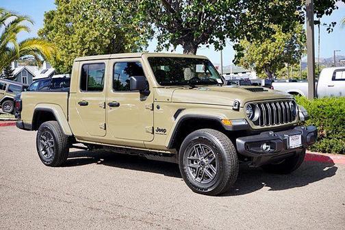 41 2026 Jeep Gladiator Sport S