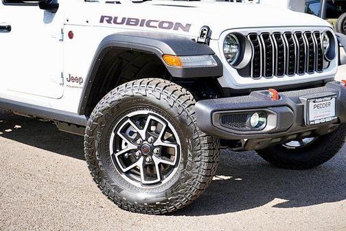 Bright White Clearcoat 2026 Jeep Gladiator Rubicon