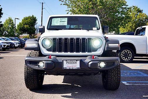 Bright White Clearcoat 2026 Jeep Gladiator Rubicon