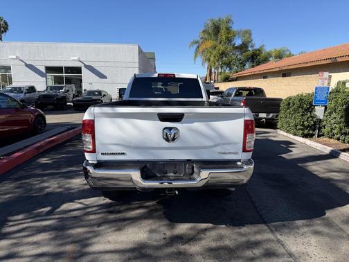 2024 RAM 2500 Big Horn Crew Cab 4x4 8' Box