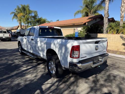 2024 RAM 2500 Big Horn Crew Cab 4x4 8' Box