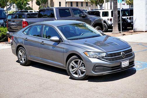Platinum Gray Metallic 2024 Volkswagen Jetta 1.5T SE