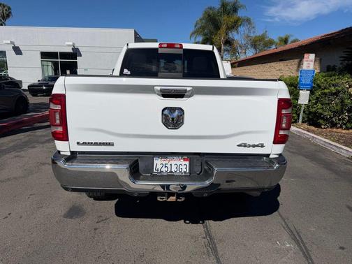 Bright White Clearcoat 2021 RAM 2500 Laramie Crew Cab 4x4 6'4' Box