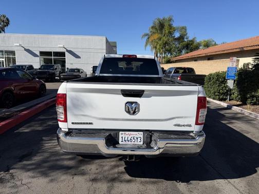 2024 RAM 2500 Big Horn Crew Cab 4x4 8' Box