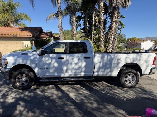 2024 RAM 2500 Big Horn Crew Cab 4x4 8' Box