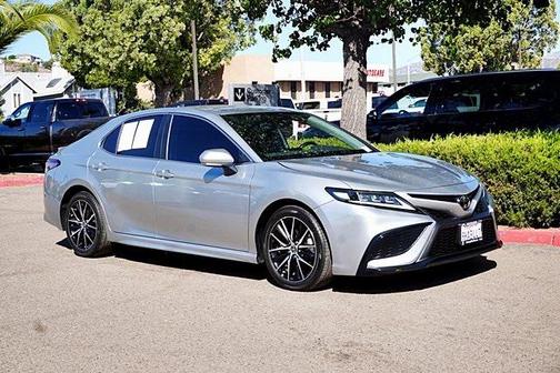 2023 Toyota Camry SE