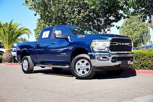 2024 RAM 2500 Big Horn Crew Cab 4x4 6'4' Box