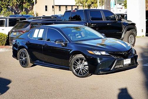 2023 Toyota Camry SE