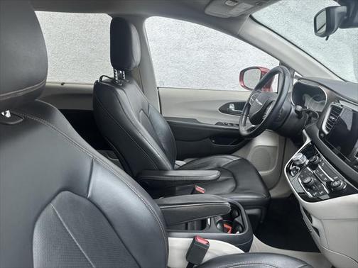 2018 Chrysler Pacifica Hybrid Touring L