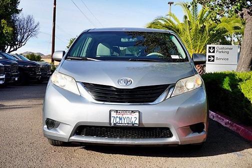 2014 Toyota Sienna LE