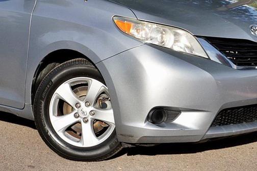 2014 Toyota Sienna LE