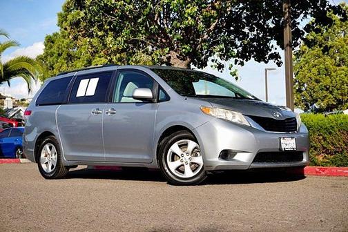 2014 Toyota Sienna LE