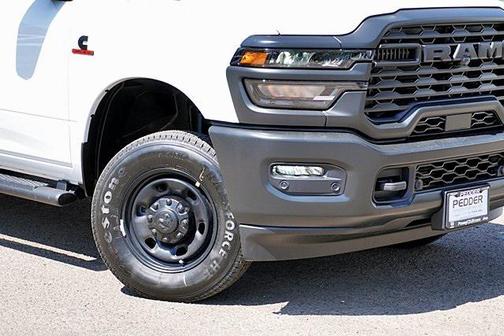 2025 RAM 2500 Tradesman Crew Cab 4x4 6'4' Box
