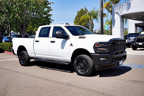 2025 RAM 2500 Tradesman Crew Cab 4x4 6'4' Box