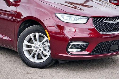 2021 Chrysler Pacifica Touring AWD