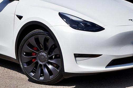 2023 Tesla Model Y Performance Dual Motor All-Wheel Drive