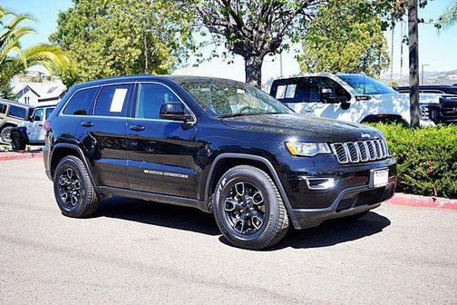 2022 Jeep Grand Cherokee Laredo