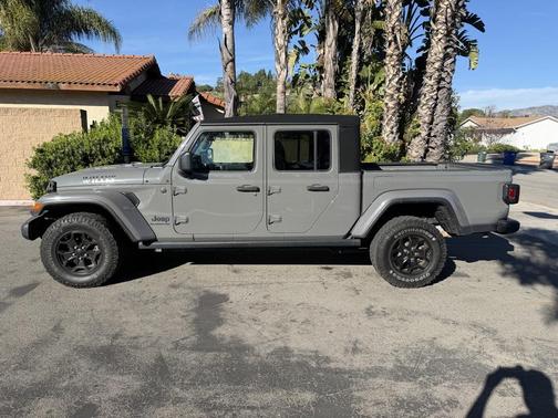 2022 Jeep Gladiator Willys 4x4