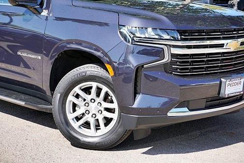 2023 Chevrolet Suburban LT