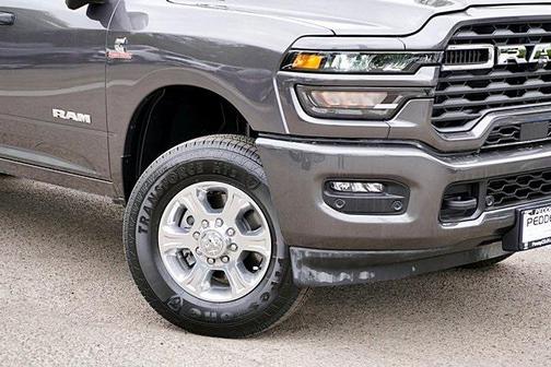 2025 RAM 3500 Big Horn Crew Cab 4x4 8' Box