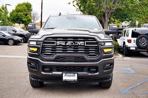 2025 RAM 3500 Big Horn Crew Cab 4x4 8' Box