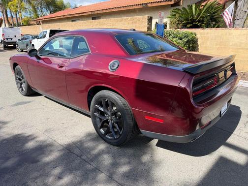 2022 Dodge Challenger SXT