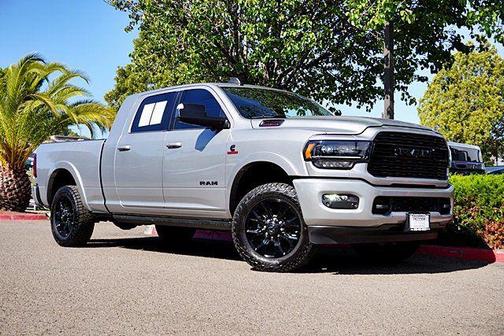 Billet Silver Metallic Clearcoat 2022 RAM 2500 Limited Mega Cab 4x4 6'4' Box