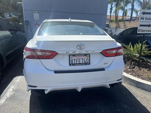 2020 Toyota Camry SE