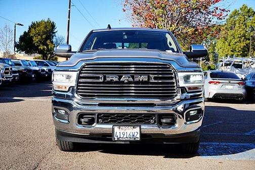 2019 RAM 2500 Laramie Crew Cab 4x4 6'4' Box